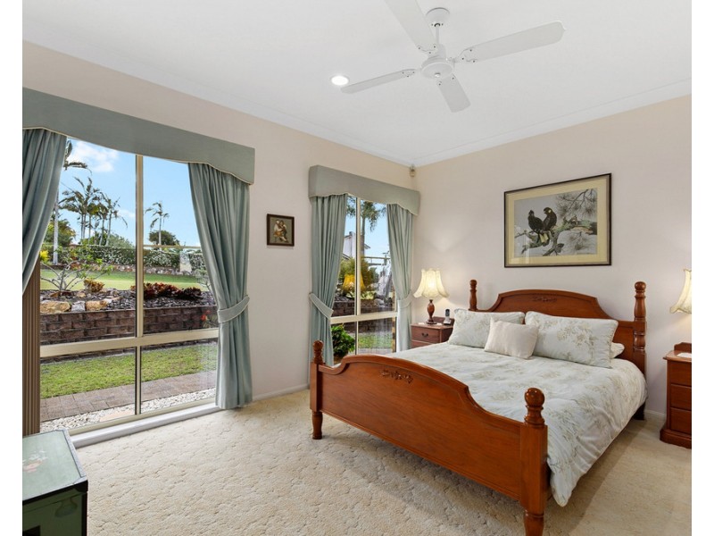 4 Sovereign Court, Urraween QLD 4655