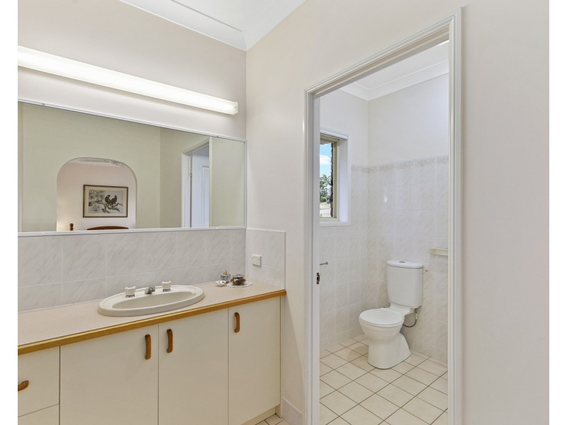 4 Sovereign Court, Urraween QLD 4655
