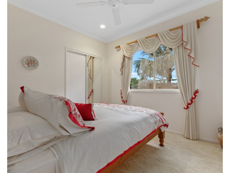 4 Sovereign Court, Urraween QLD 4655