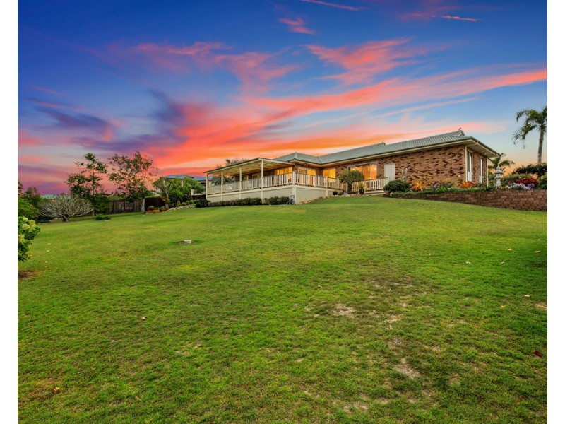 4 Sovereign Court, Urraween QLD 4655