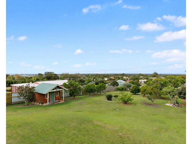 4 Sovereign Court, Urraween QLD 4655