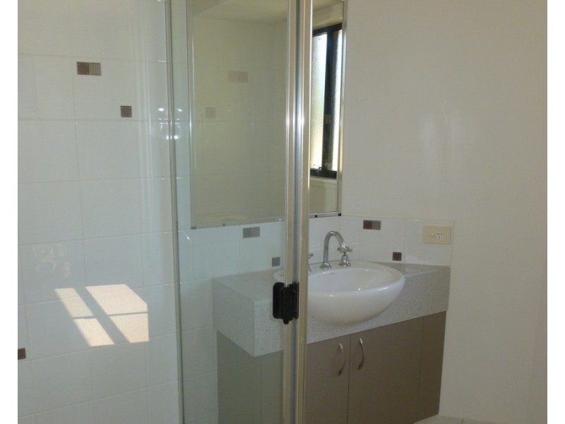 1 Northwest Bay Court, Wondunna QLD 4655