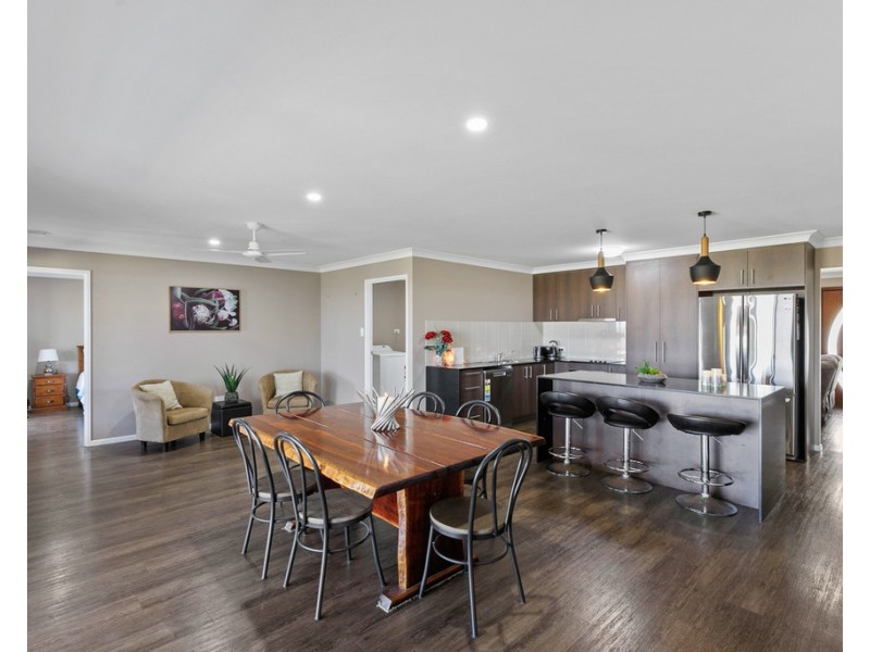 39 Spring Way, Nikenbah QLD 4655