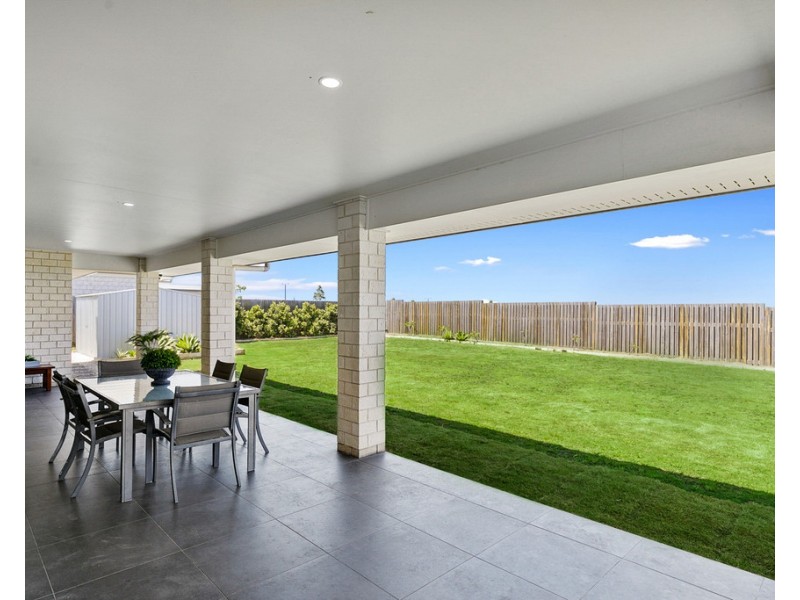 39 Spring Way, Nikenbah QLD 4655