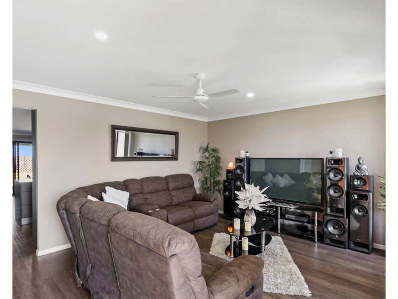 39 Spring Way, Nikenbah QLD 4655