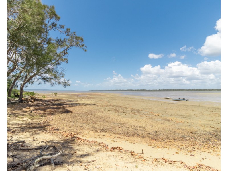 10 Whimbrel Place, Boonooroo QLD 4650