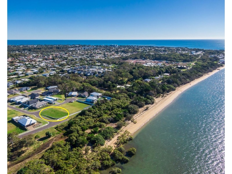 1 Oceanfront Court, Urangan QLD 4655