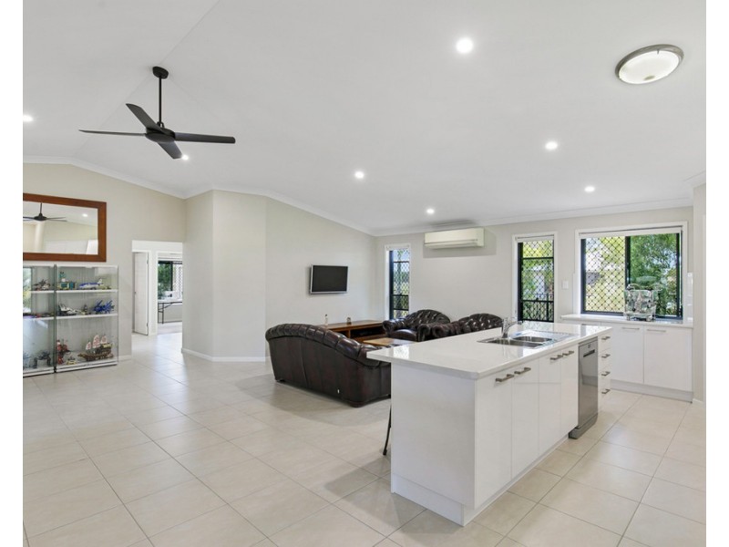 34 Sirenia Drive, Burrum Heads QLD 4659