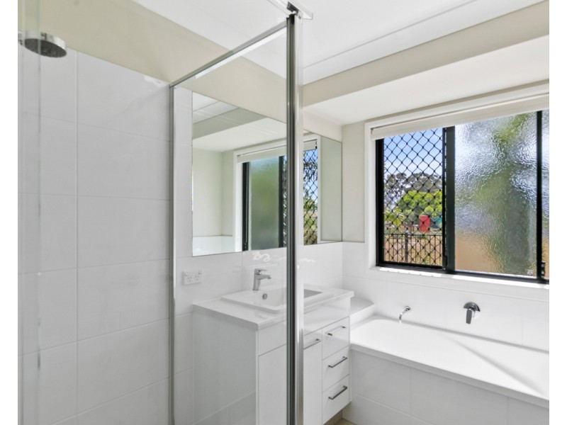 34 Sirenia Drive, Burrum Heads QLD 4659