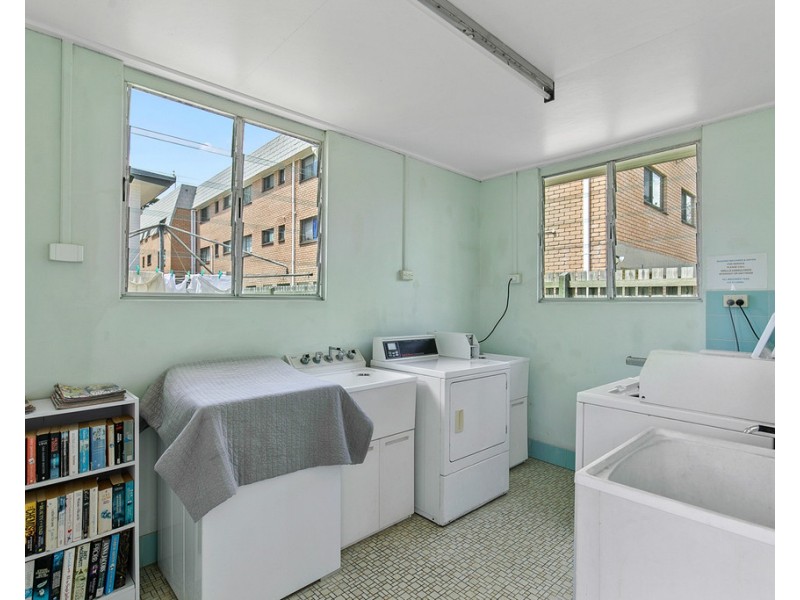 75/477 Esplanade, Torquay QLD 4655