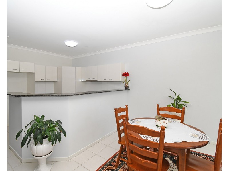 2/10 Beachside Court, Toogoom QLD 4655