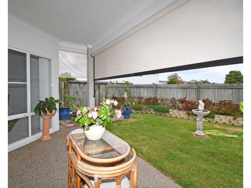 2/10 Beachside Court, Toogoom QLD 4655