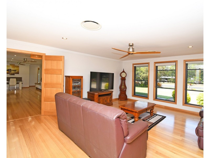 12 Garden Drive, Urangan QLD 4655