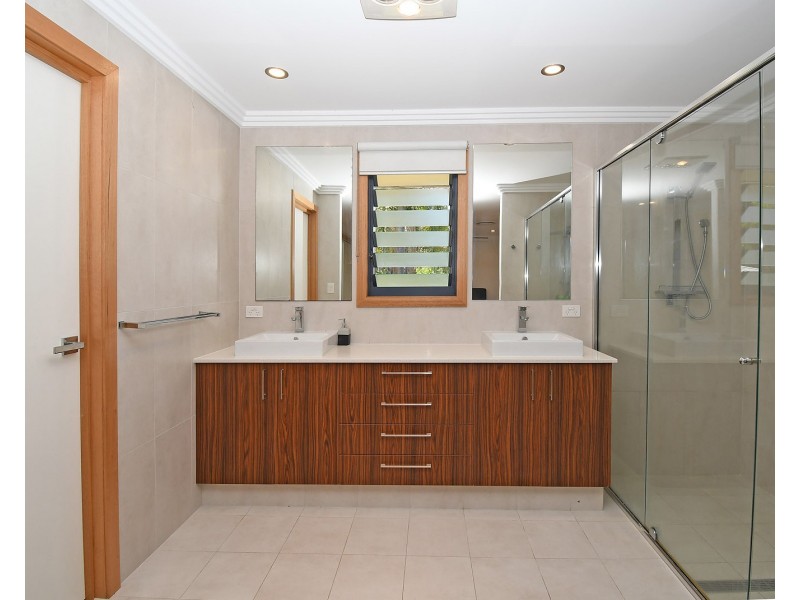 12 Garden Drive, Urangan QLD 4655