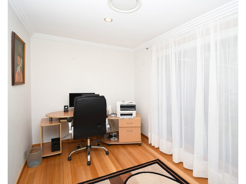 12 Garden Drive, Urangan QLD 4655