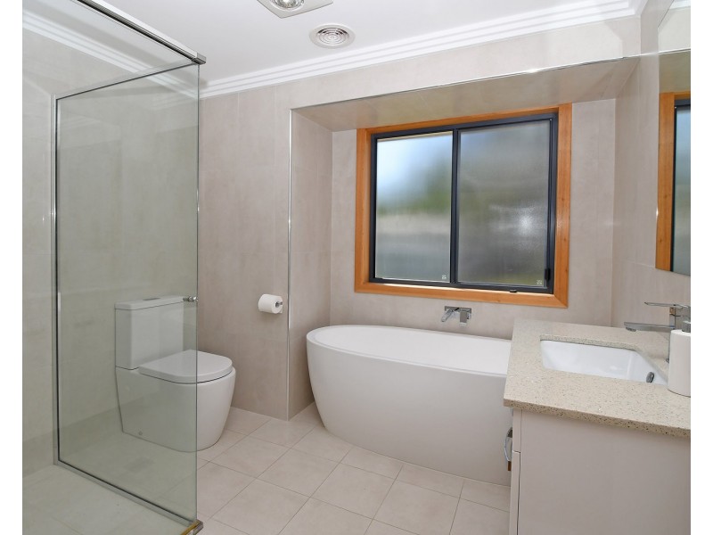 12 Garden Drive, Urangan QLD 4655