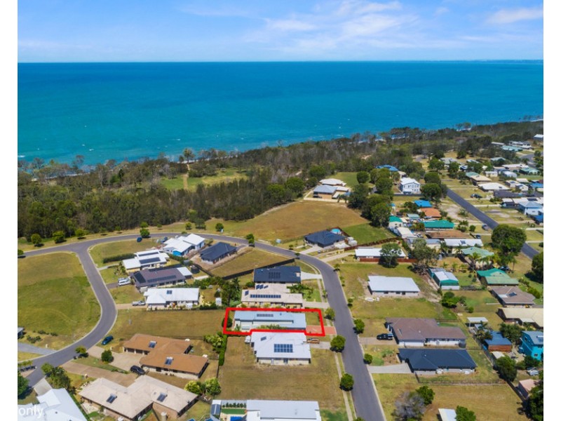 8 Barramundi Drive, Burrum Heads QLD 4659