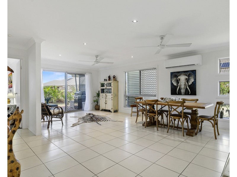 8 Barramundi Drive, Burrum Heads QLD 4659