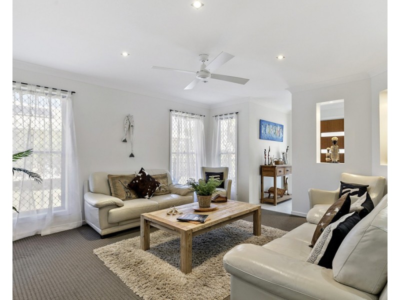 8 Barramundi Drive, Burrum Heads QLD 4659