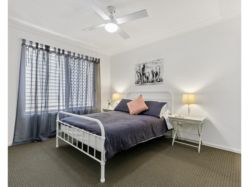 8 Barramundi Drive, Burrum Heads QLD 4659