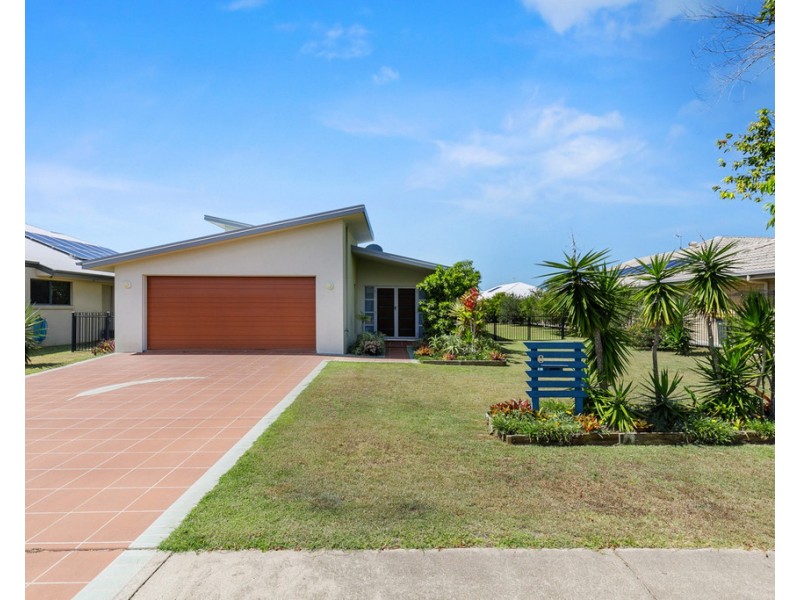 8 Barramundi Drive, Burrum Heads QLD 4659