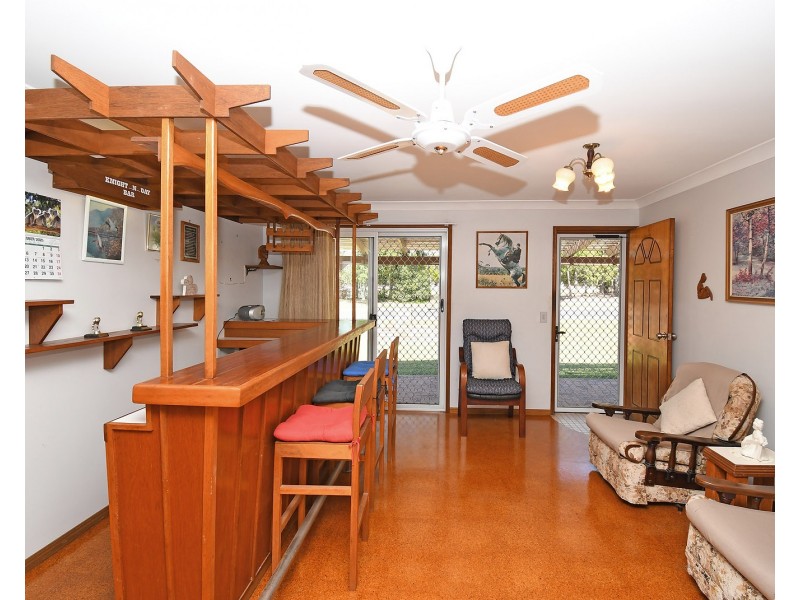 44 Barker Street, Point Vernon QLD 4655