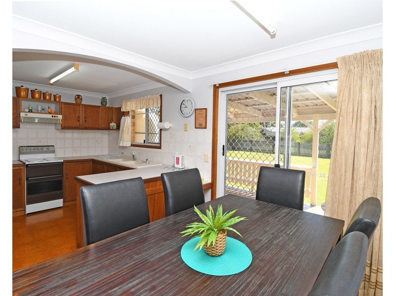 44 Barker Street, Point Vernon QLD 4655