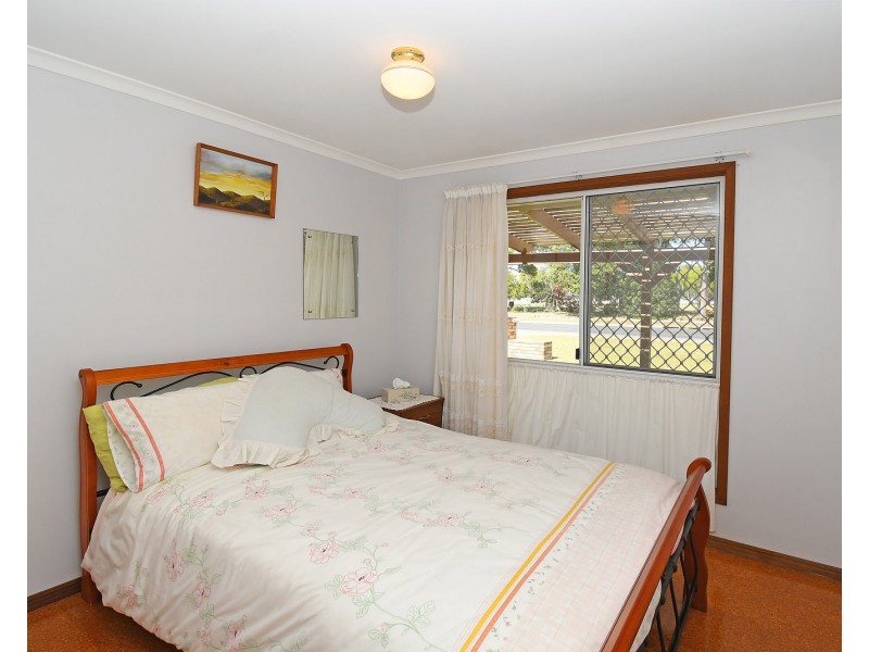 44 Barker Street, Point Vernon QLD 4655