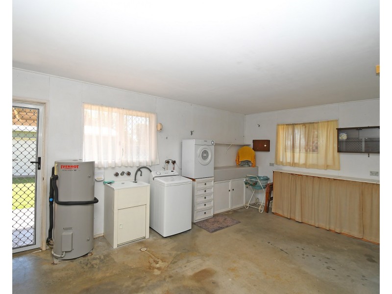 44 Barker Street, Point Vernon QLD 4655