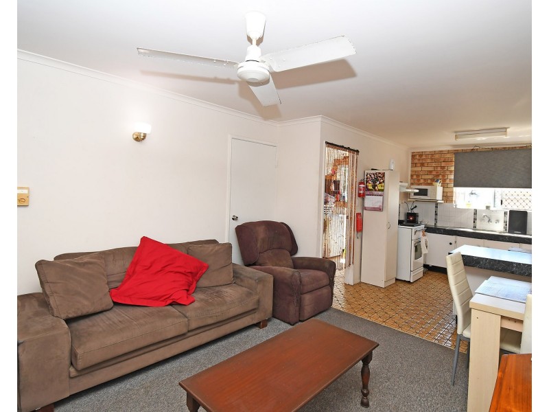 4/3 King Street, Urangan QLD 4655