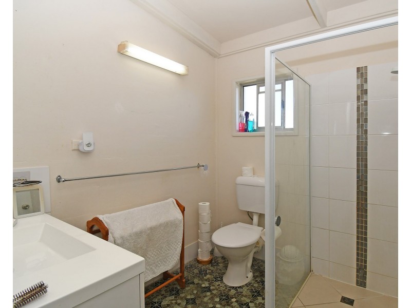 4/3 King Street, Urangan QLD 4655