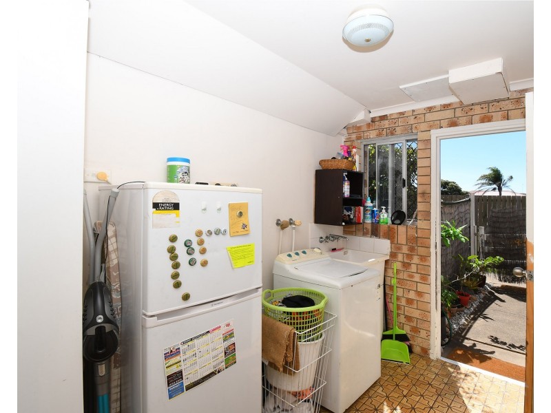 4/3 King Street, Urangan QLD 4655