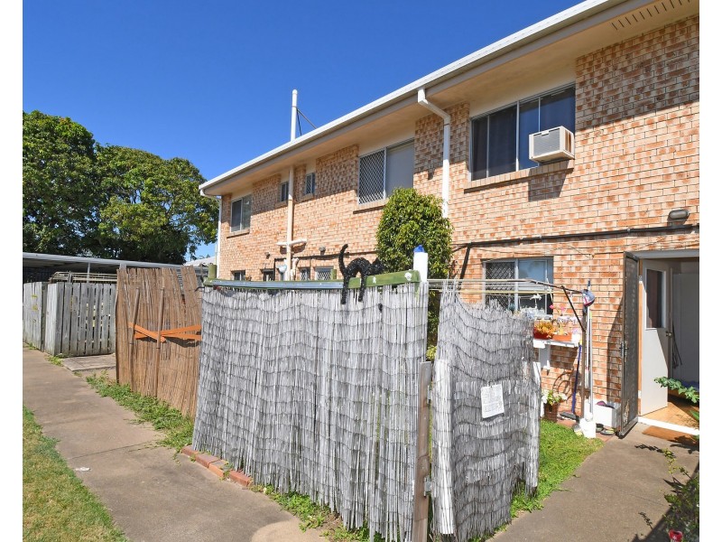 4/3 King Street, Urangan QLD 4655