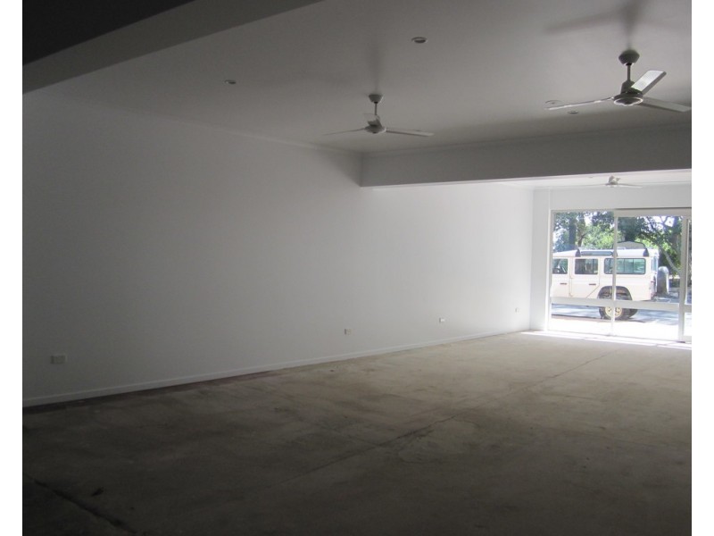 Shop 5/433 Esplanade, Torquay QLD 4655