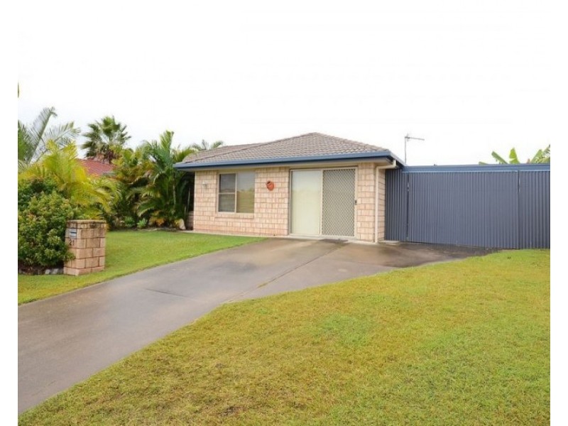 21 Wide Bay Drive, Eli Waters QLD 4655