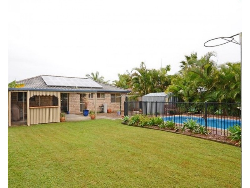21 Wide Bay Drive, Eli Waters QLD 4655