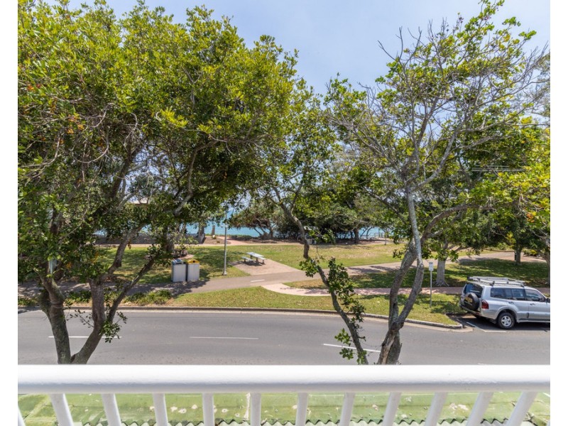 1/346 Esplanade, Scarness QLD 4655