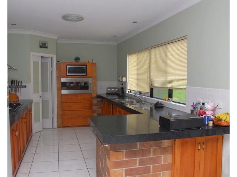 20 Finch Court, Walligan QLD 4655