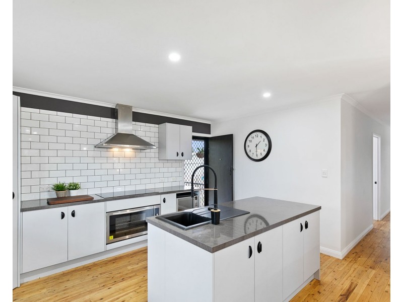 23 Holiday Parade, Scarness QLD 4655