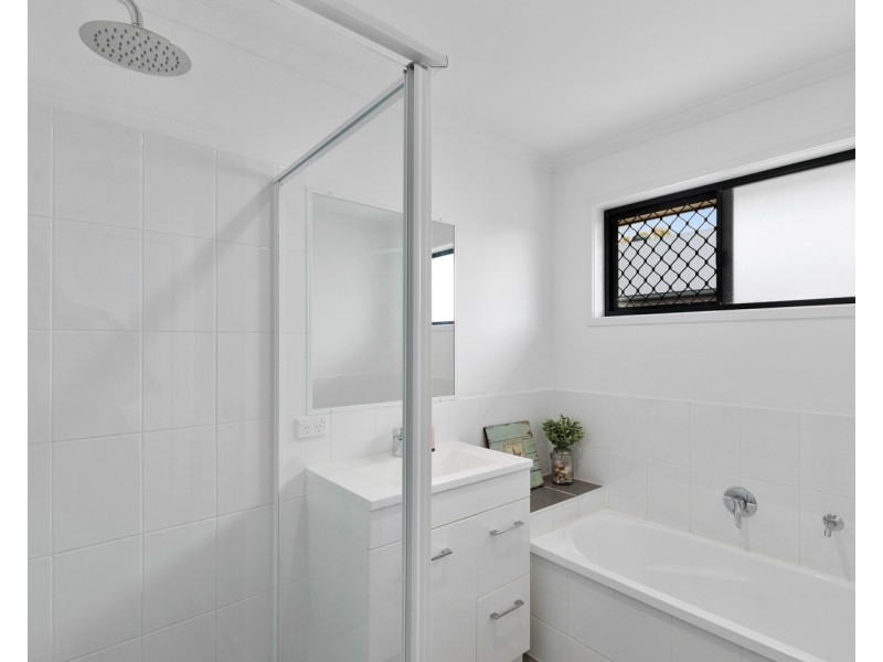 18 Empire Circuit, Dundowran QLD 4655