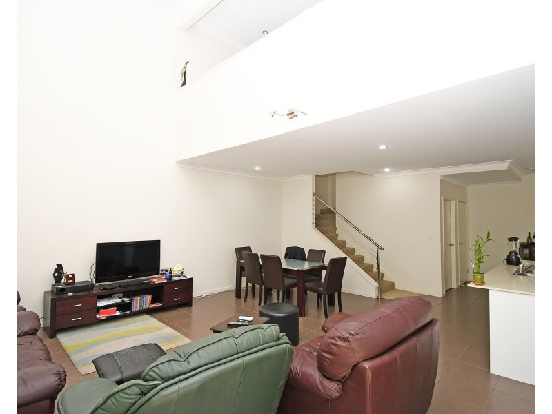 25/71 Elizabeth St, Urangan QLD 4655