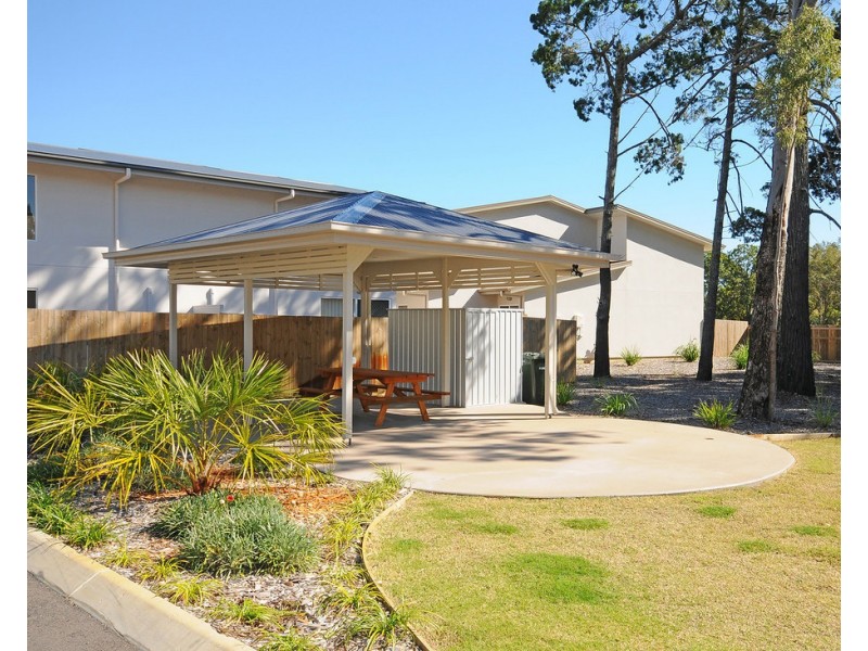 25/71 Elizabeth St, Urangan QLD 4655