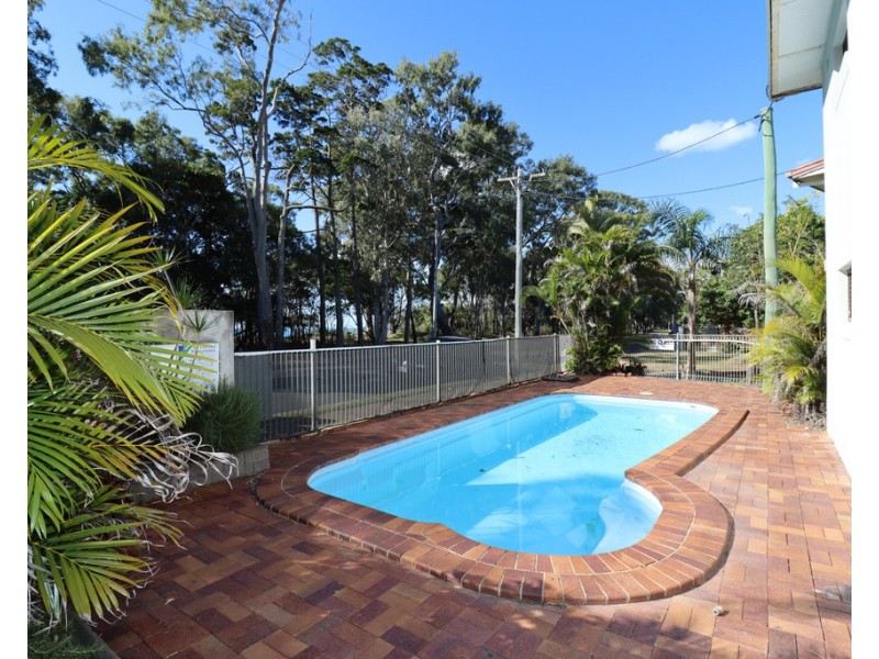 2/480 Esplanade, Torquay QLD 4655