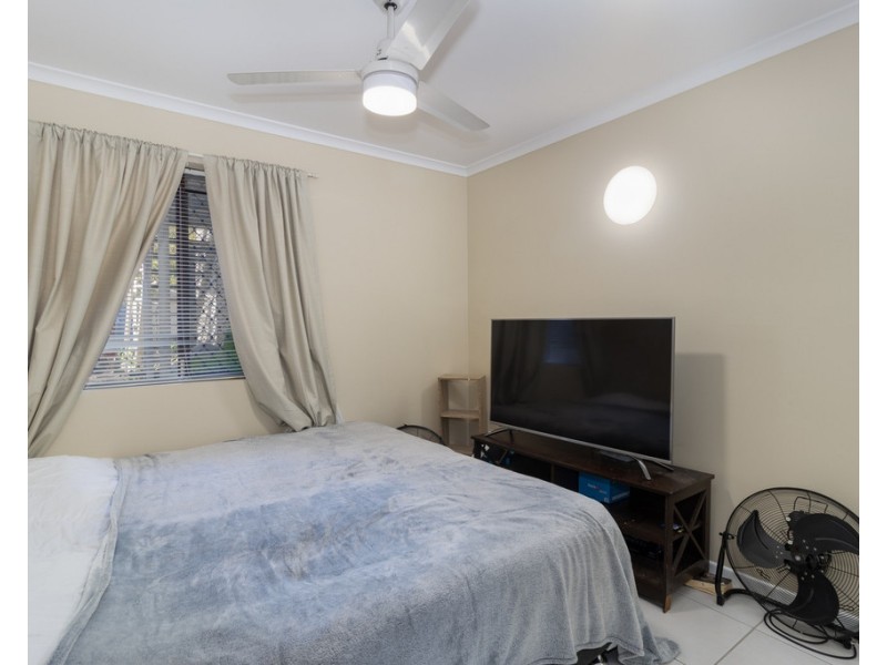 2/480 Esplanade, Torquay QLD 4655