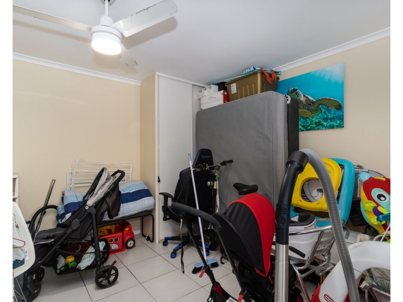 2/480 Esplanade, Torquay QLD 4655