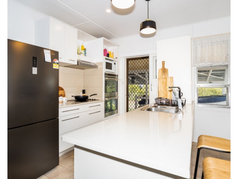 17 Dudley Street, Burrum Heads QLD 4659