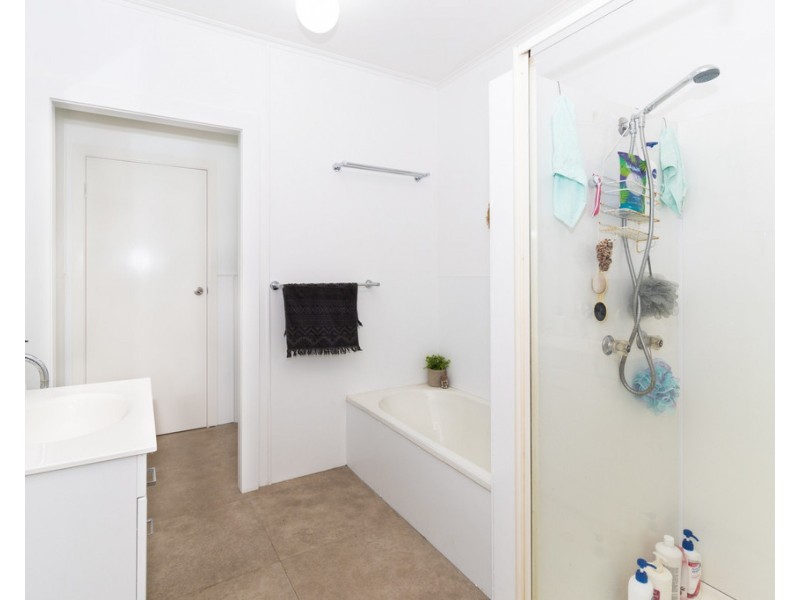 17 Dudley Street, Burrum Heads QLD 4659