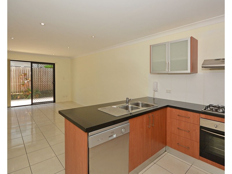 25/654 Esplanade, Urangan QLD 4655