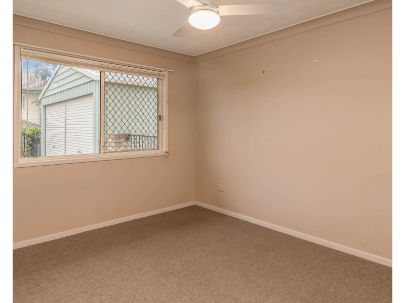 4 Cassia Avenue, Scarness QLD 4655