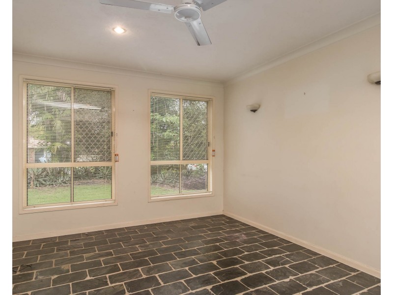 4 Cassia Avenue, Scarness QLD 4655